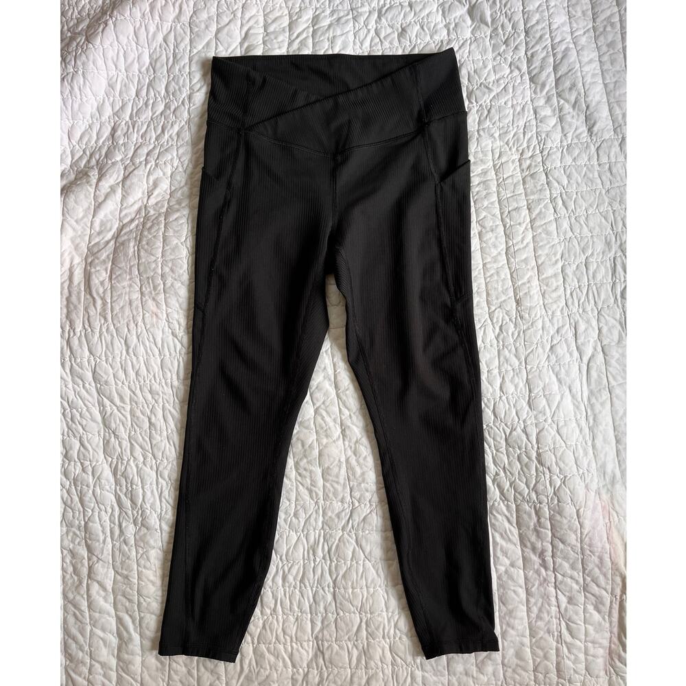Fabletics Women's Oasis Rib Crossover 7/8 Leggings Large